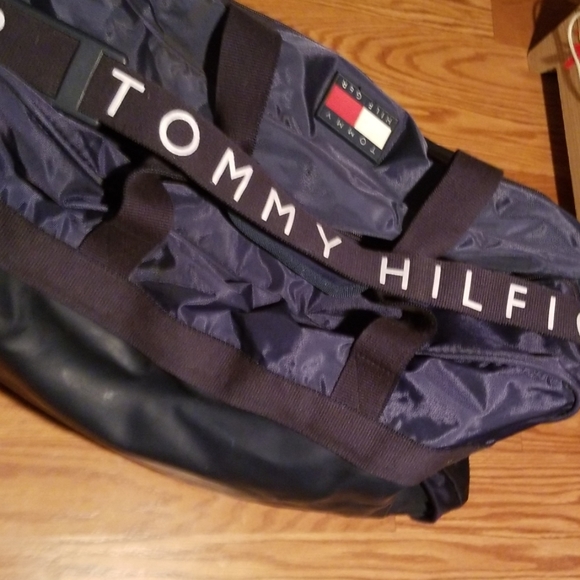 Vintage 1990s Tommy Hilfiger duffel bag - Picture 5 of 8